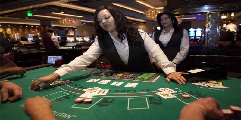 Sơ lược thông tin về Casino live Dealer RR88
